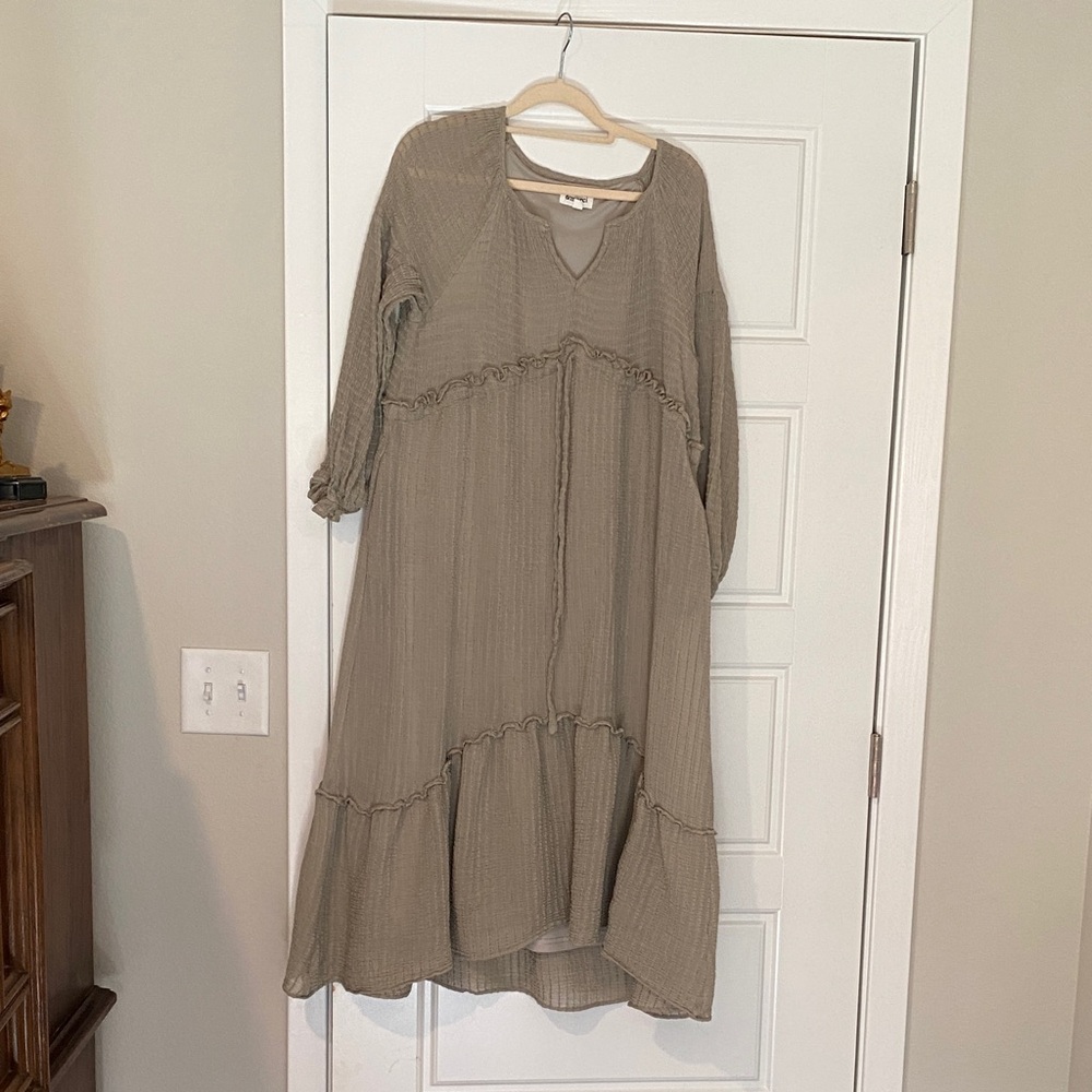 &Merci Anthropology Elegant Taupe Women's Maxi Dress